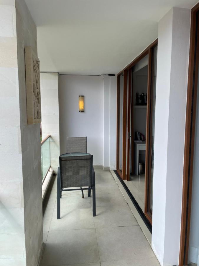 Stylish 2 Bedroom Penthouse Apt, Newly Refreshed, 50 Mbps, Pool, Gym, Resto Apartemen
